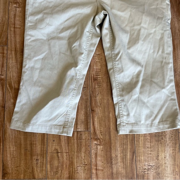NATURAL REFLECTIONS Women’s Campside Safari Tan Soft Stretch Capri Pants Size 10 - Picture 5 of 9